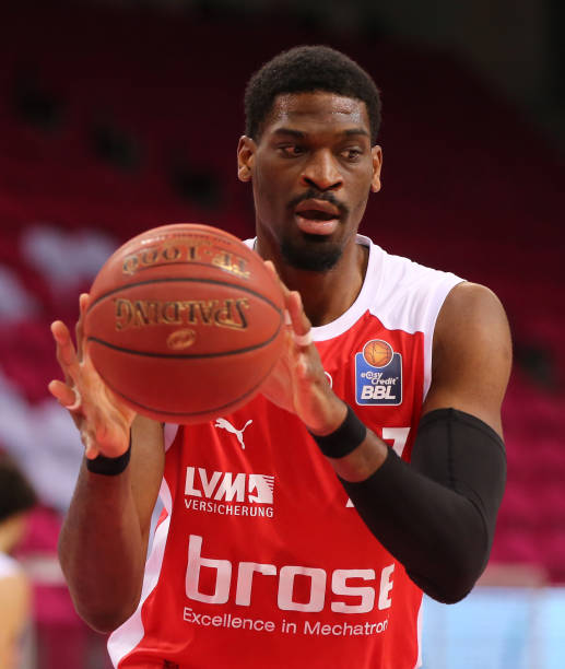 焦点人物存 焦点人物存