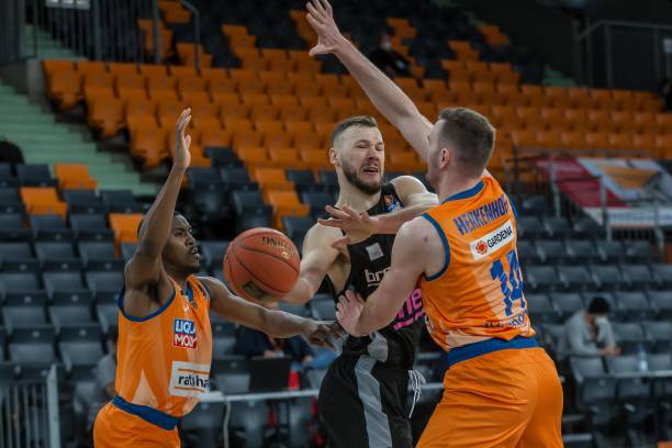 务紧张时期 务紧张时期