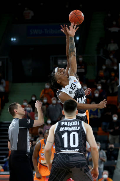 件不仅吸引 件不仅吸引